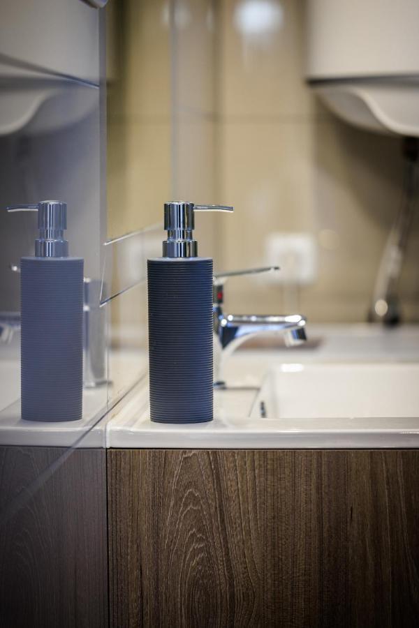 Fekete Orchidea Apartman Balatonkenese Exterior foto